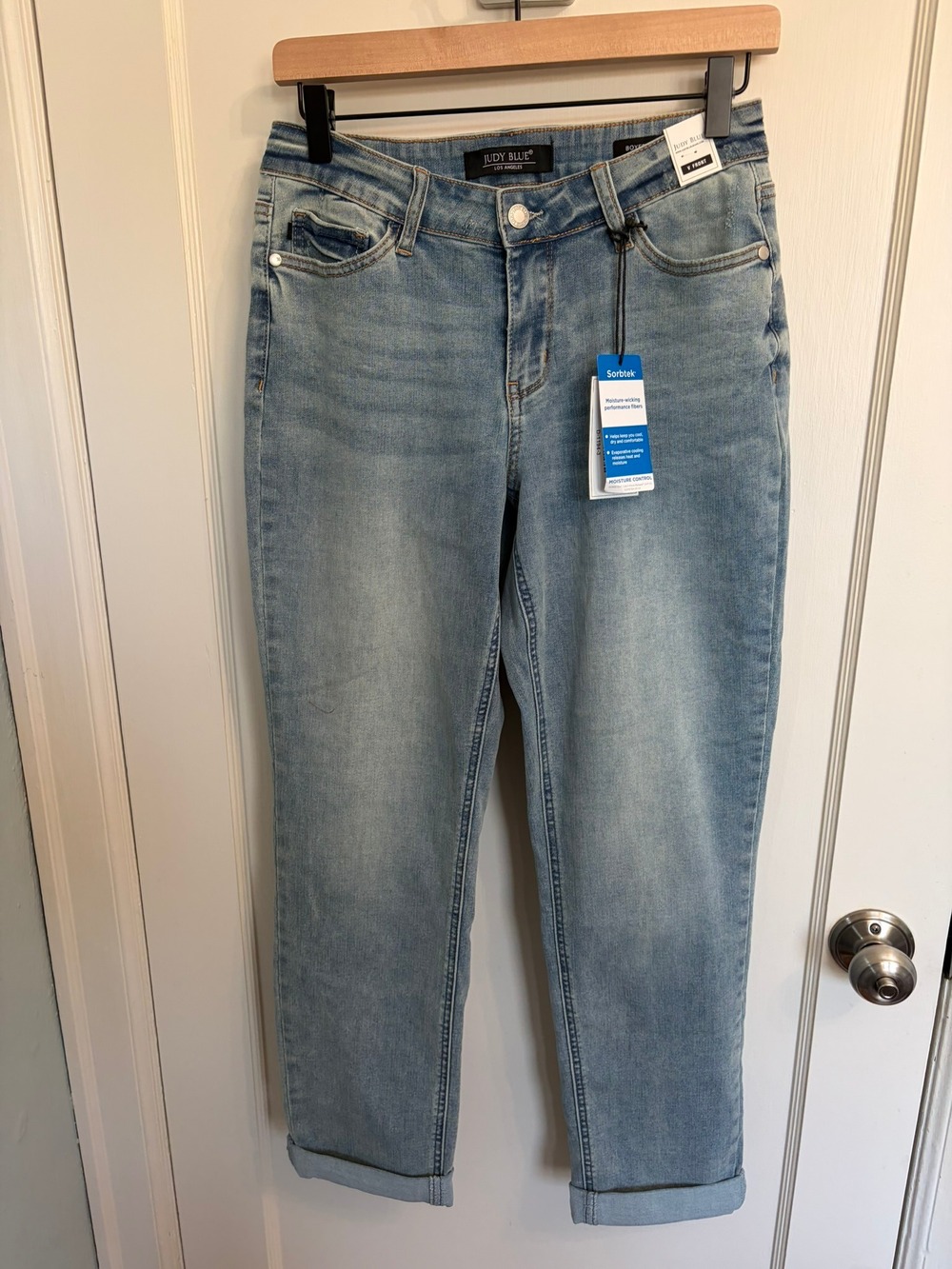 Judy Blue Boyfriend Jeans Medium Wash Cuffed Mid Rise NWT Size 3/26